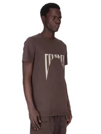 DRKSHDW FW25 CONCORDIANS NIVEL T EN JERSEY DE ALGODÓN DE PESO MEDIO COLOR POLVO OSCURO SUCIO/PERA DU02E7250RNEP4P-7808 DRKSHDW FW25 CONCORDIANS NIVEL T EN JERSEY DE ALGODÓN DE PESO MEDIO COLOR POLVO OSCURO SUCIO/PERA DU02E7250RNEP4P-7808