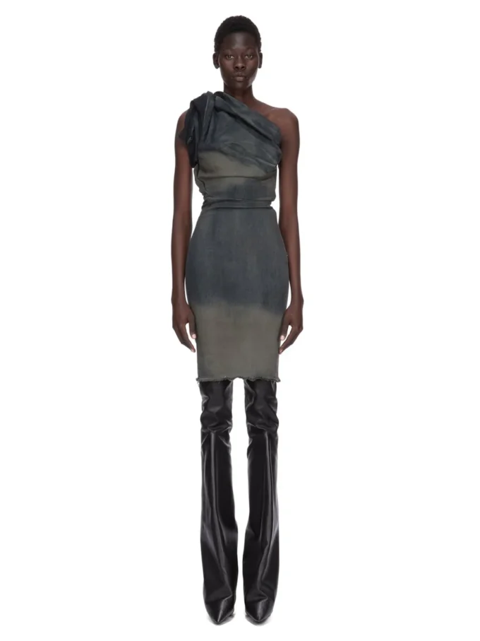 VESTIDO CONCORDIANS TWIST DE RICK OWENS FW25 EN DENIM ELÁSTICO CON FLECOS DEGRADADO DRKDUST. RP02E4521SDKDEG-78D VESTIDO CONCORDIANS TWIST DE RICK OWENS FW25 EN DENIM ELÁSTICO CON FLECOS DEGRADADO DRKDUST. RP02E4521SDKDEG-78D